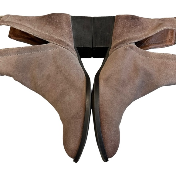 Jeffrey Campbell Muskrat Cut Out Slip on Bootie, Sz 7 - Picture 9 of 16